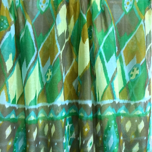 Geometric semi- sheer scarf shawl wrap NWT - Picture 8 of 8